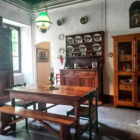 Chateau De Barral 別荘
